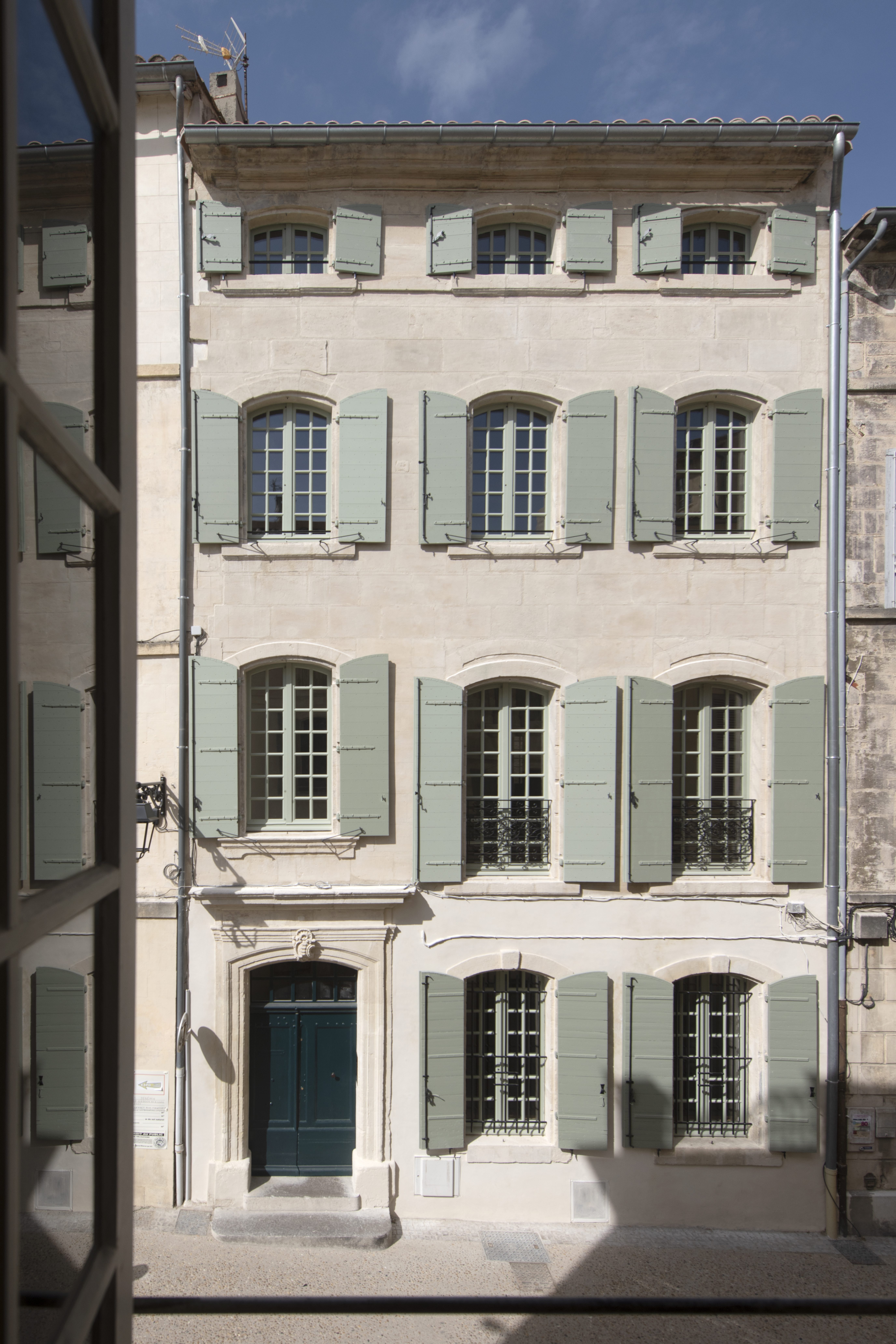 Façade de la maison Thalie, Arles